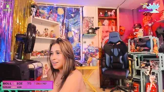 kloelamaravilla18 horny nymph flirts in french