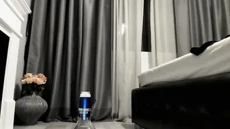 keenangelll skinny in stockings pulls pussy