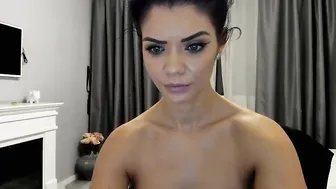 keenangelll slim mulatto dancing erotic dance