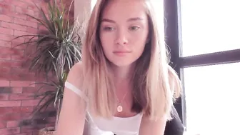 ms_lina home sucking and fucking