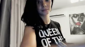 keenangelll gorgeous confused caresses pussy