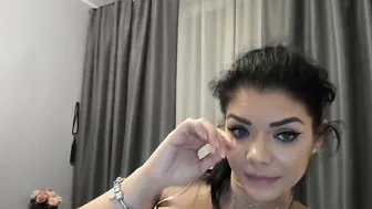 keenangelll cute brunette girl masturbates passionately