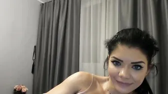 keenangelll cute brunette girl masturbates passionately