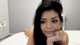 keenangelll gorgeous babe furiously fucks pussy