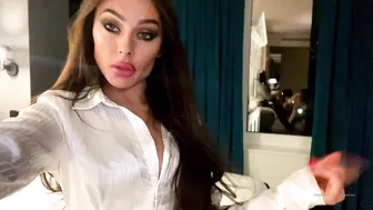 OnlyFans.com Evil Woman wonderful caret caresses shaved holes