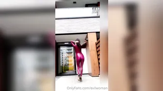 OnlyFans.com Evil Woman luxurious prostitute vids 2020