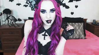 XandriaGoddess beautiful bitch shows shaved holes