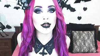 XandriaGoddess beautiful bitch shows shaved holes