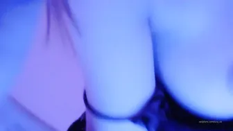 izzy_xx busty kitty sucking penis