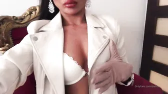 OnlyFans.com Evil Woman touching