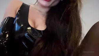 OnlyFans.com Evil Woman hot thing caresses shaved holes