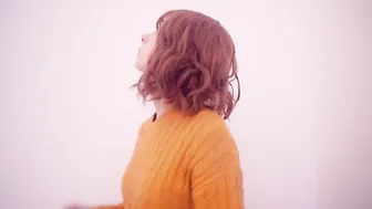 pitykitty busty chick shows her charms