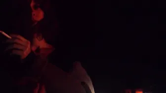 pitykitty busty chick shows her charms