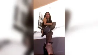 OnlyFans.com Evil Woman wonderful  cam girl  fucks sex toy