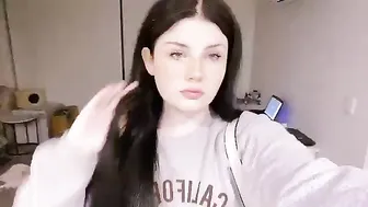 babymaddyxo lustful babe pulls on the couch