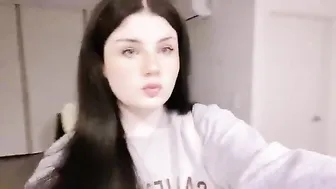 babymaddyxo lustful babe pulls on the couch