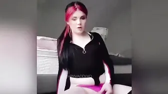 babymaddyxo hot trick fingering pussy