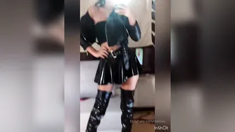 OnlyFans.com Evil Woman buxom cutie is played with dildo