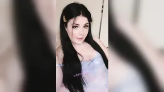 Retweet sexy mare passionately masturbates pussy