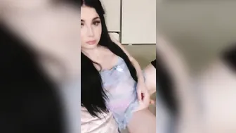 Retweet sexy mare passionately masturbates pussy