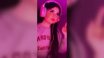 babymaddyxo black-haired young lady in stockings masturbates her shaved pussy