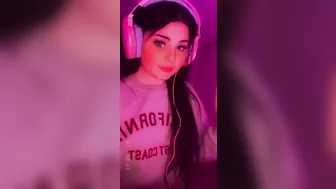 babymaddyxo black-haired young lady in stockings masturbates her shaved pussy