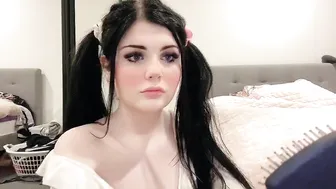 AliceBong cute girls masturbate pussy