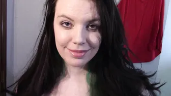 lovely lilith beauty is resting with pussy