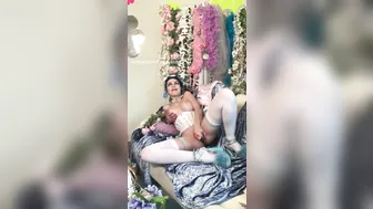 OnlyFans Jewelz Blu jewelzblu bitch jerks off in the office