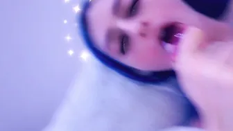 OnlyFans Jewelz Blu jewelzblu luxurious slut fucks shaved cunt