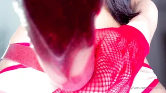 OnlyFans.com Evil Woman spectacular slut strokes her clit