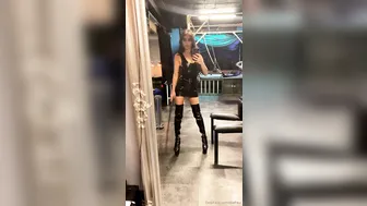 OnlyFans.com Evil Woman burning leggy babe pulls clit