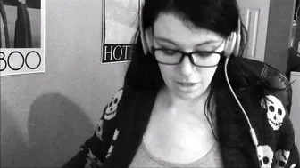 lovely lilith Delicious brunette