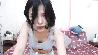 lil_joo incendiary slut pulls his cap with his fingers