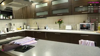 adelaide007 chic hot striptease