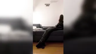 OnlyFans.com Evil Woman gets an orgasm