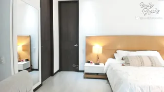 newmollybrooke busty bitch exposes her charms