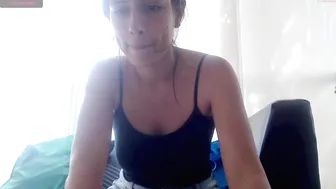 ohanna_ harlot gets an orgasm