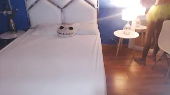 pleasing_daddy_ gorgeous chick licks phallus and pulls pussy