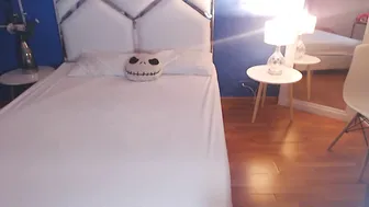 pleasing_daddy_ gorgeous chick licks phallus and pulls pussy