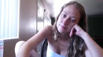 pregnant_annah fucks herself in red dildo