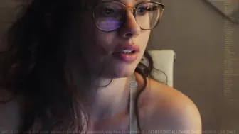 love_dont_be_shy smeared her incredibly hot body with oil