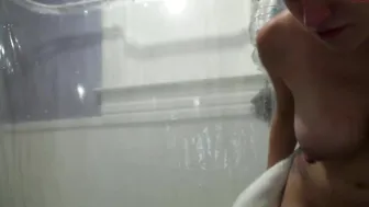 pregnant_annah black-haired prank masturbates with a vibrator