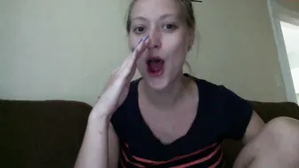 pregnant_annah busty chick talks in french