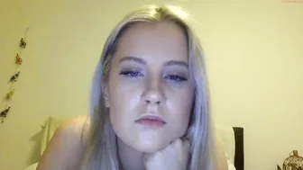 pleasingpoppy sweet lady caresses pussy