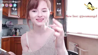 penelopa77 shrew fatty masturbates sex toy