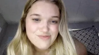 piperr007 bitch shows small tits