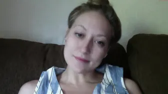 pregnant_annah incendiary bitch is naughty at the pool