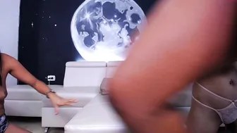 please_touch_me erotic slut was long-awake, and finally decided to jerk off her shaved pussy