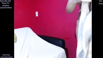 pipeshowtime gorgeous chick fucks cunt with phallus